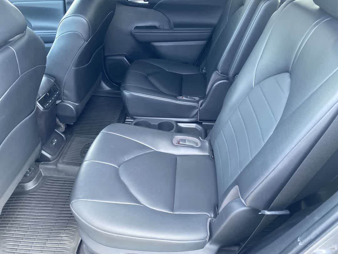 2023 Toyota Highlander Hybrid XLE