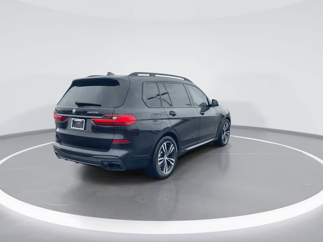 2022 BMW X7 M50i