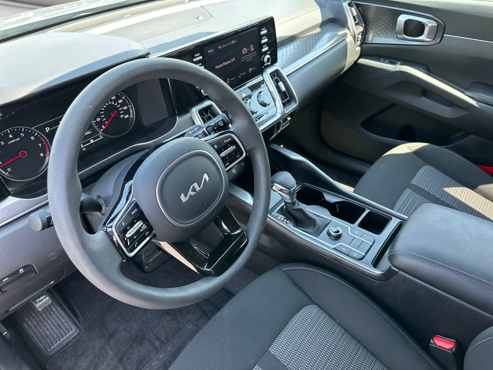 2023 Kia Sorento LX