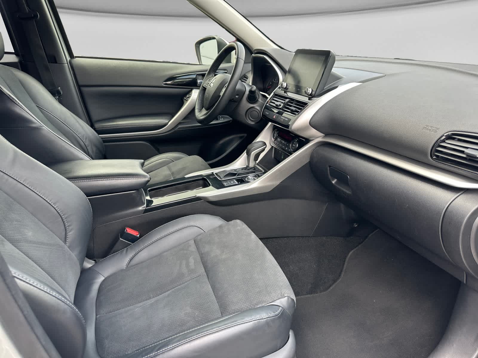 2023 Mitsubishi Eclipse Cross SE