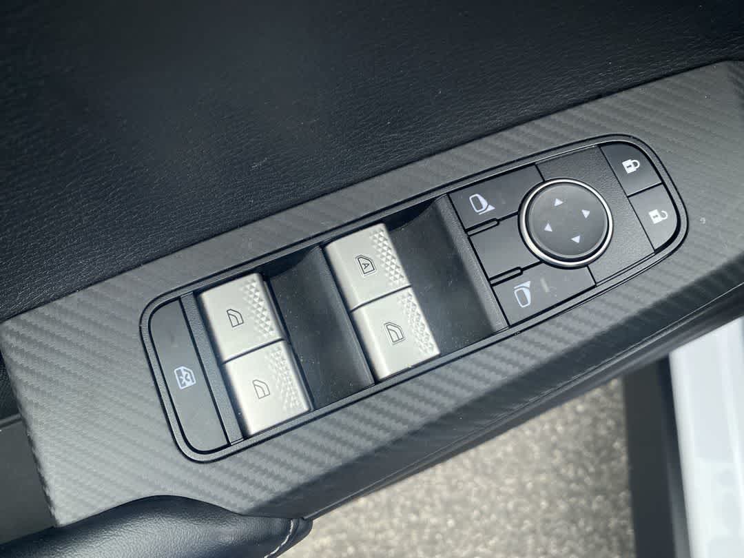 2023 Mitsubishi Outlander ES