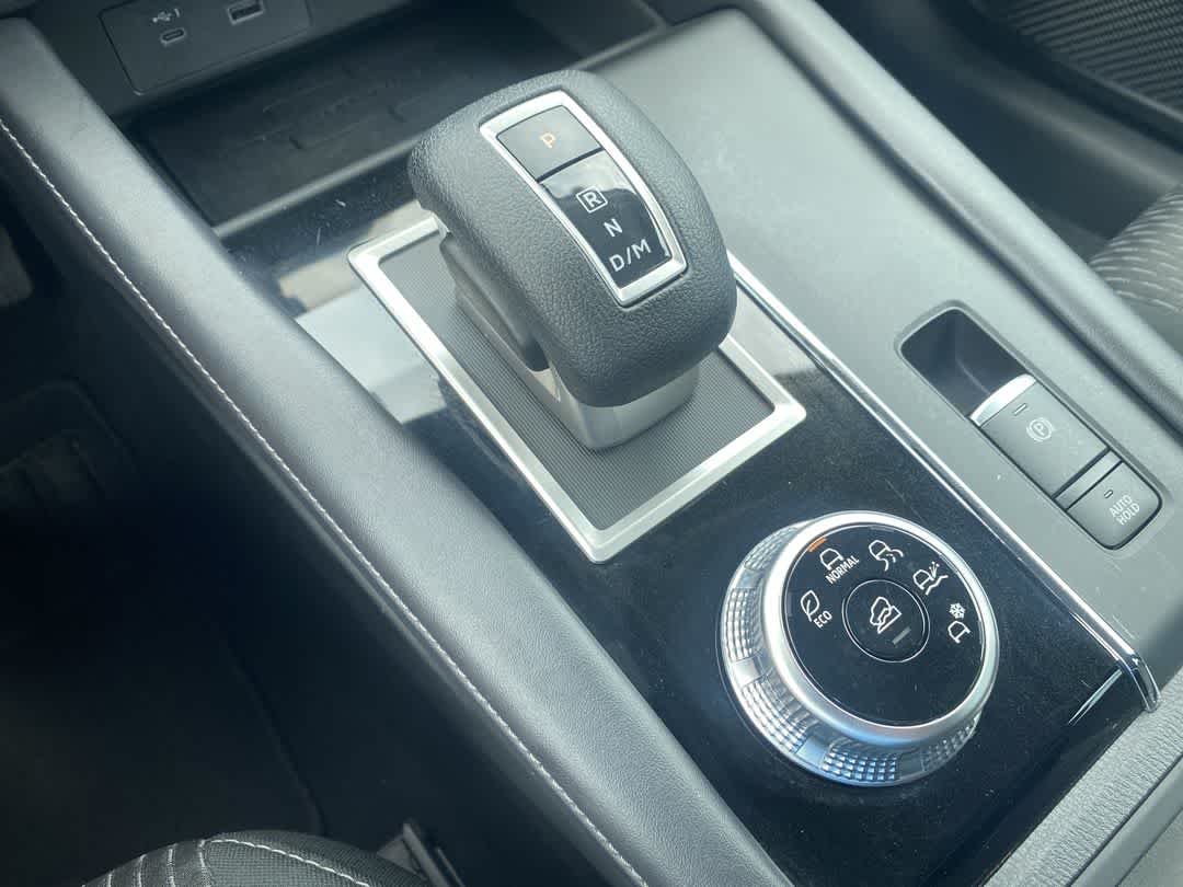 2023 Mitsubishi Outlander ES