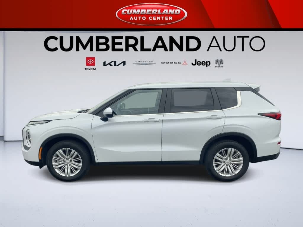 2023 Mitsubishi Outlander ES