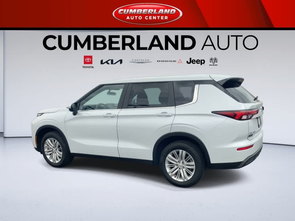 2023 Mitsubishi Outlander ES
