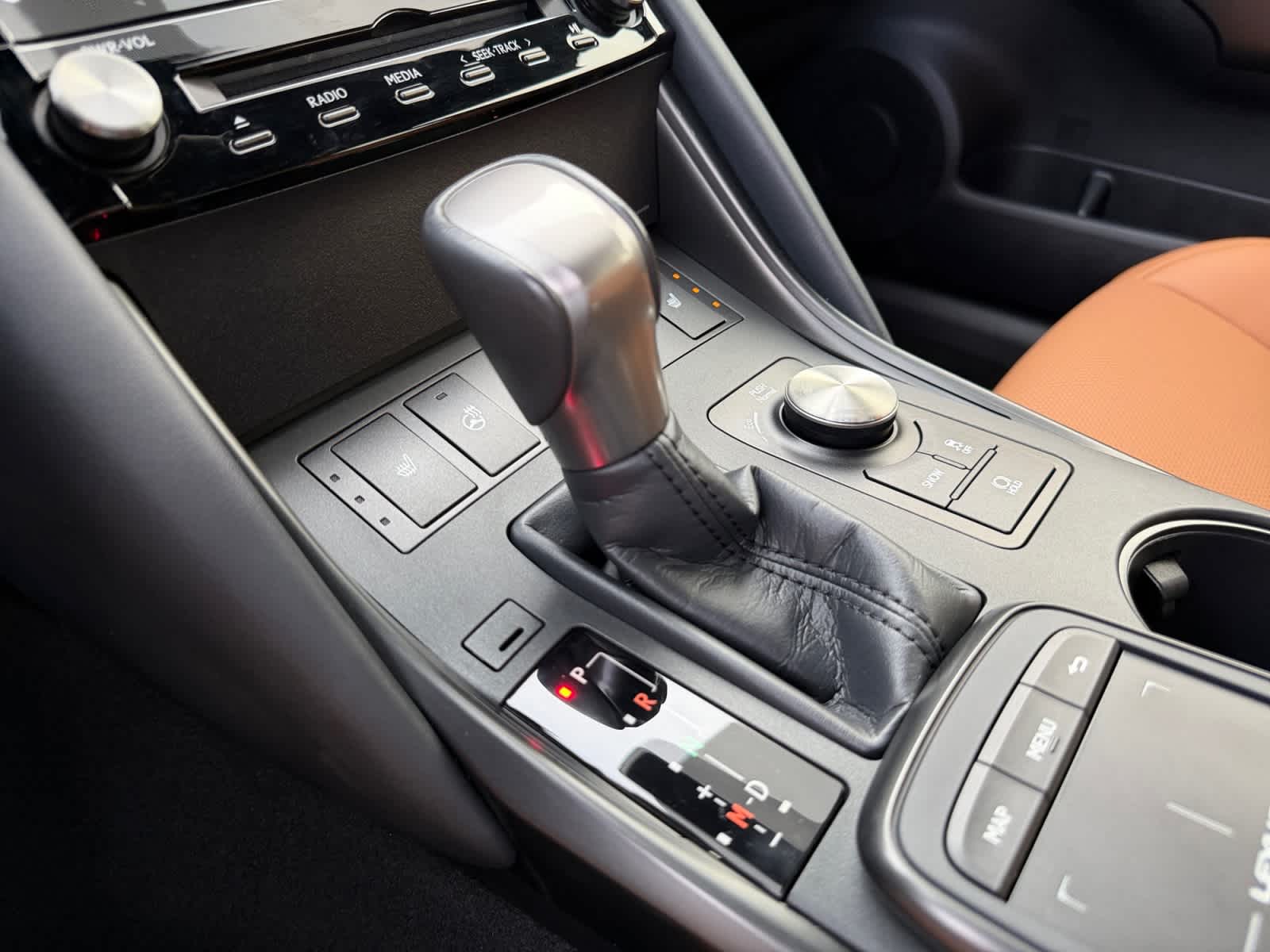 2025 Lexus IS 350 F SPORT Design