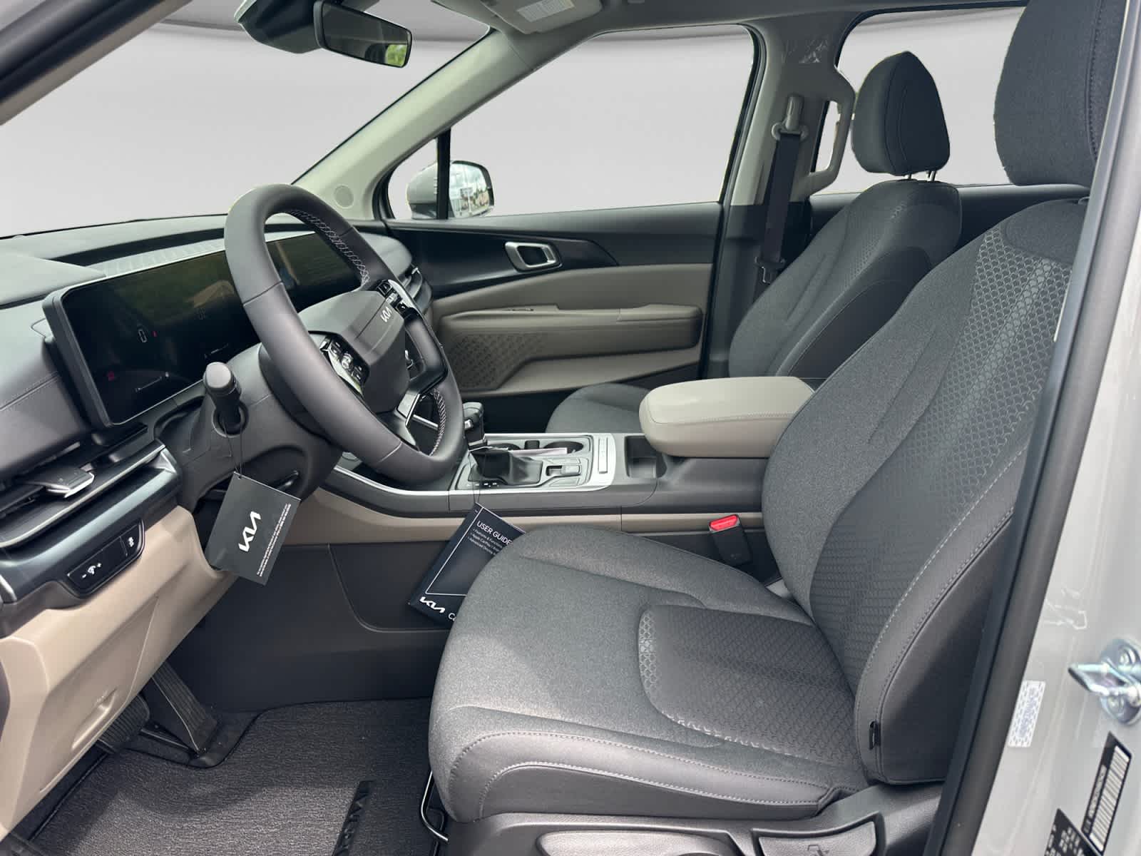 2027 Kia Carnival LX