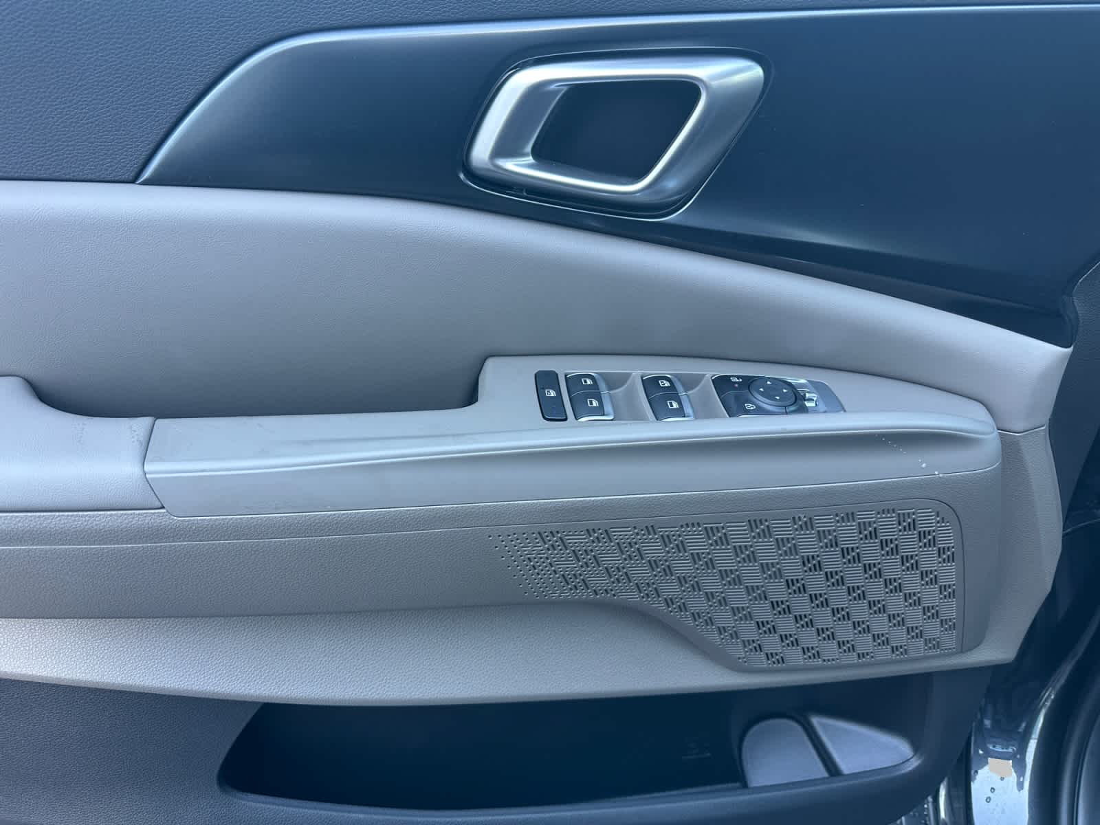 2027 Kia Carnival LX