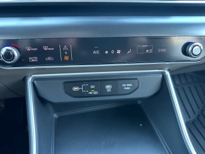 2027 Kia Carnival LX