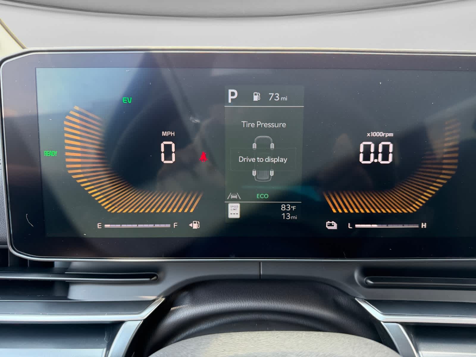 2027 Kia Carnival Hybrid LXS