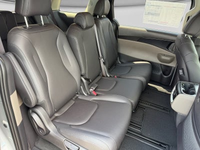 2027 Kia Carnival Hybrid LXS