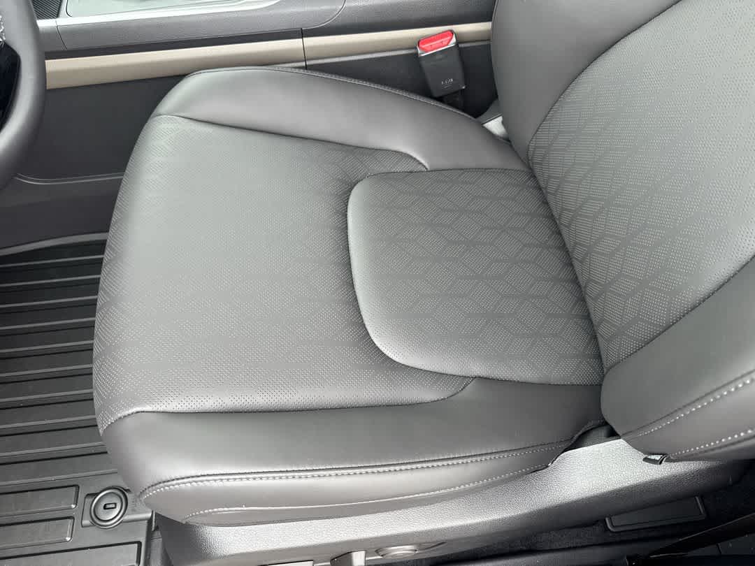 2026 Kia Carnival Hybrid LXS