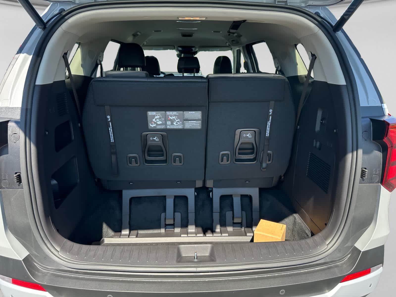 2027 Kia Carnival EX