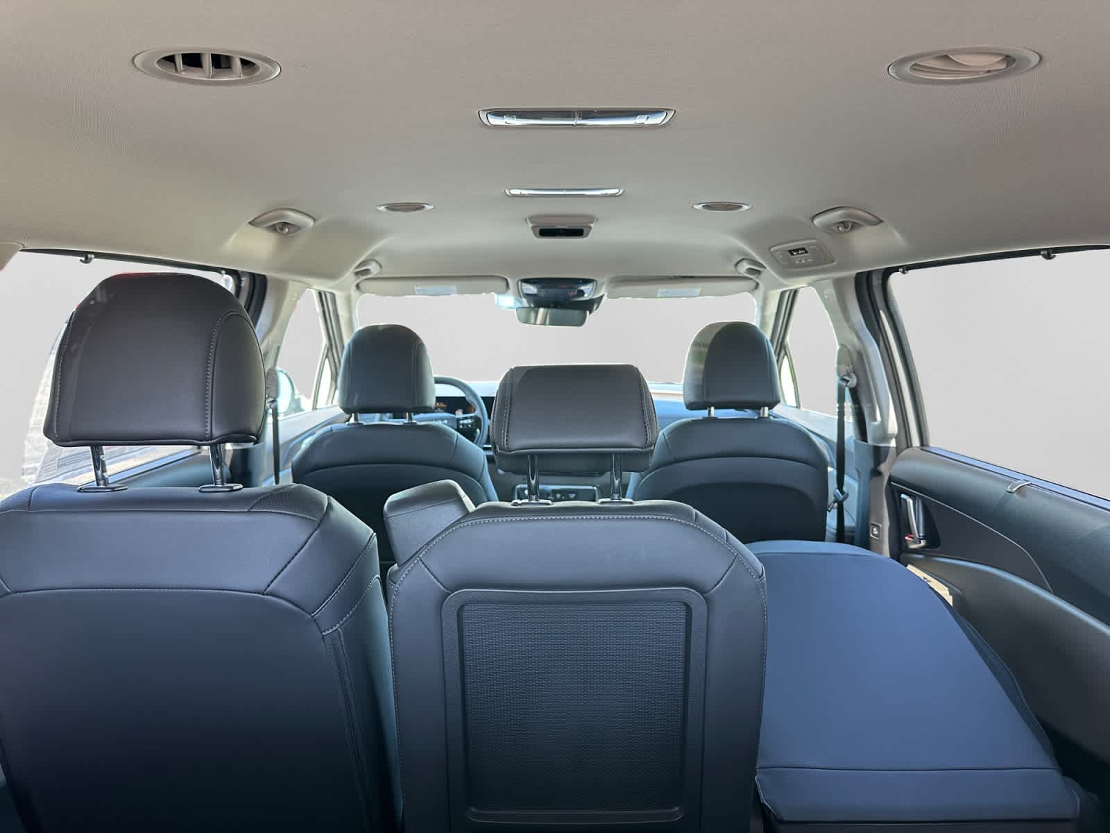 2027 Kia Carnival EX