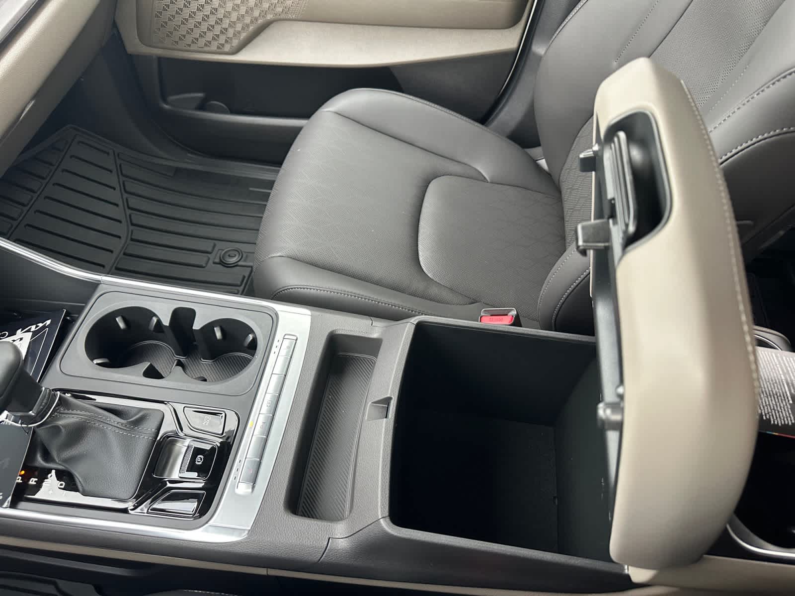 2027 Kia Carnival EX
