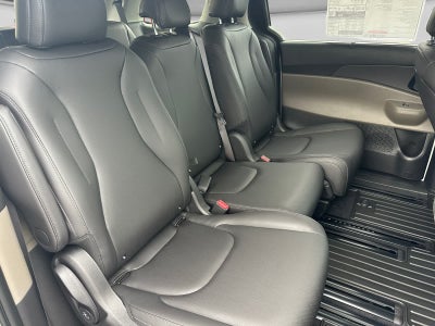 2027 Kia Carnival EX
