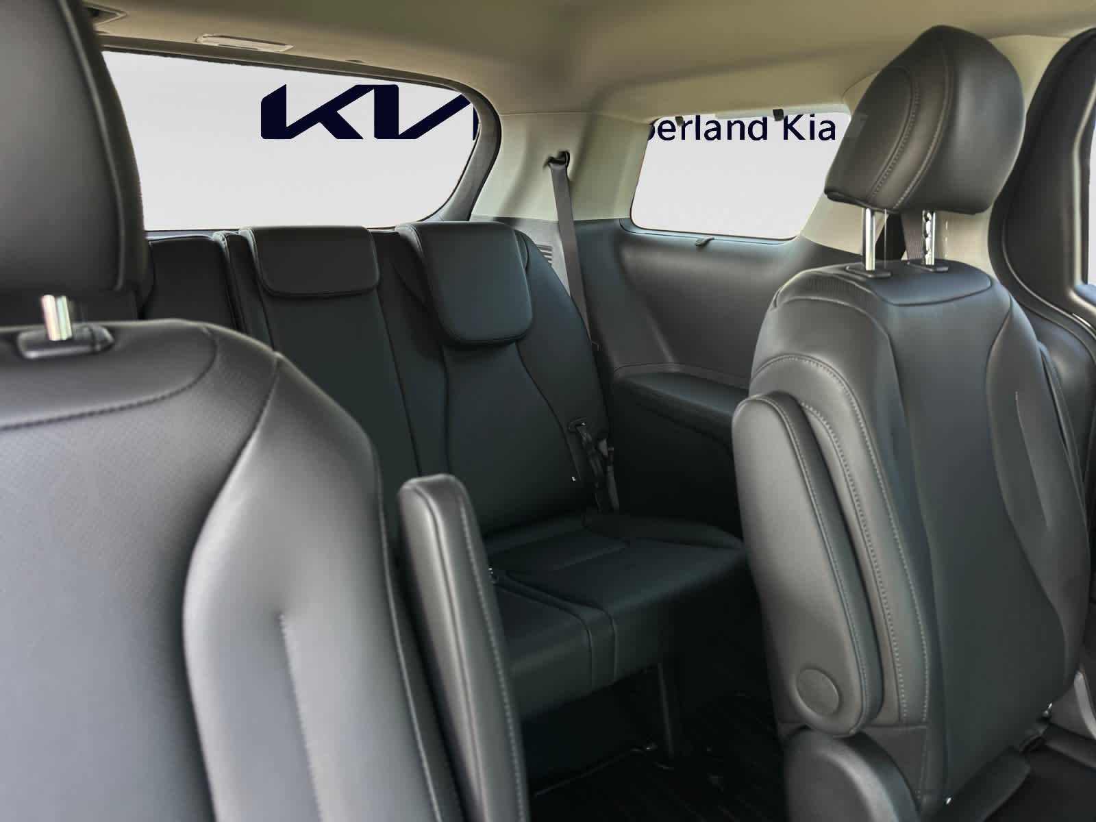 2027 Kia Carnival EX