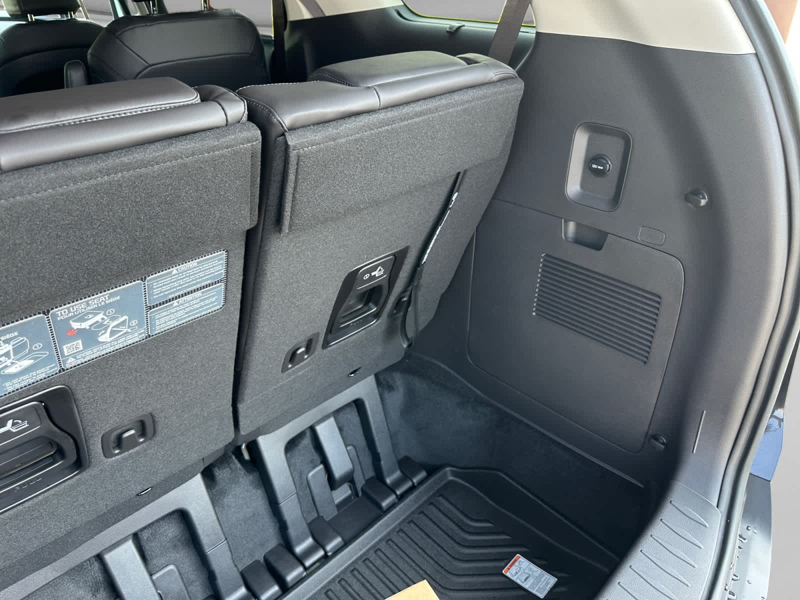 2027 Kia Carnival EX