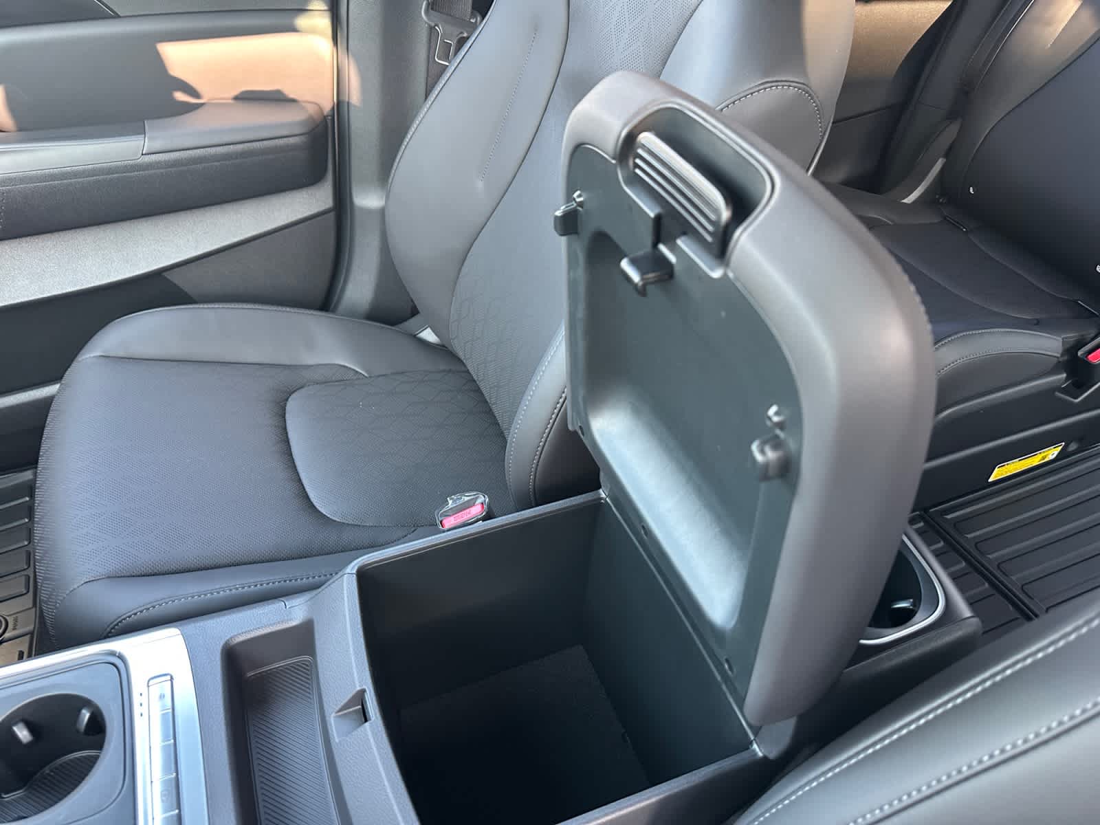 2027 Kia Carnival EX