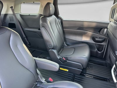 2027 Kia Carnival EX