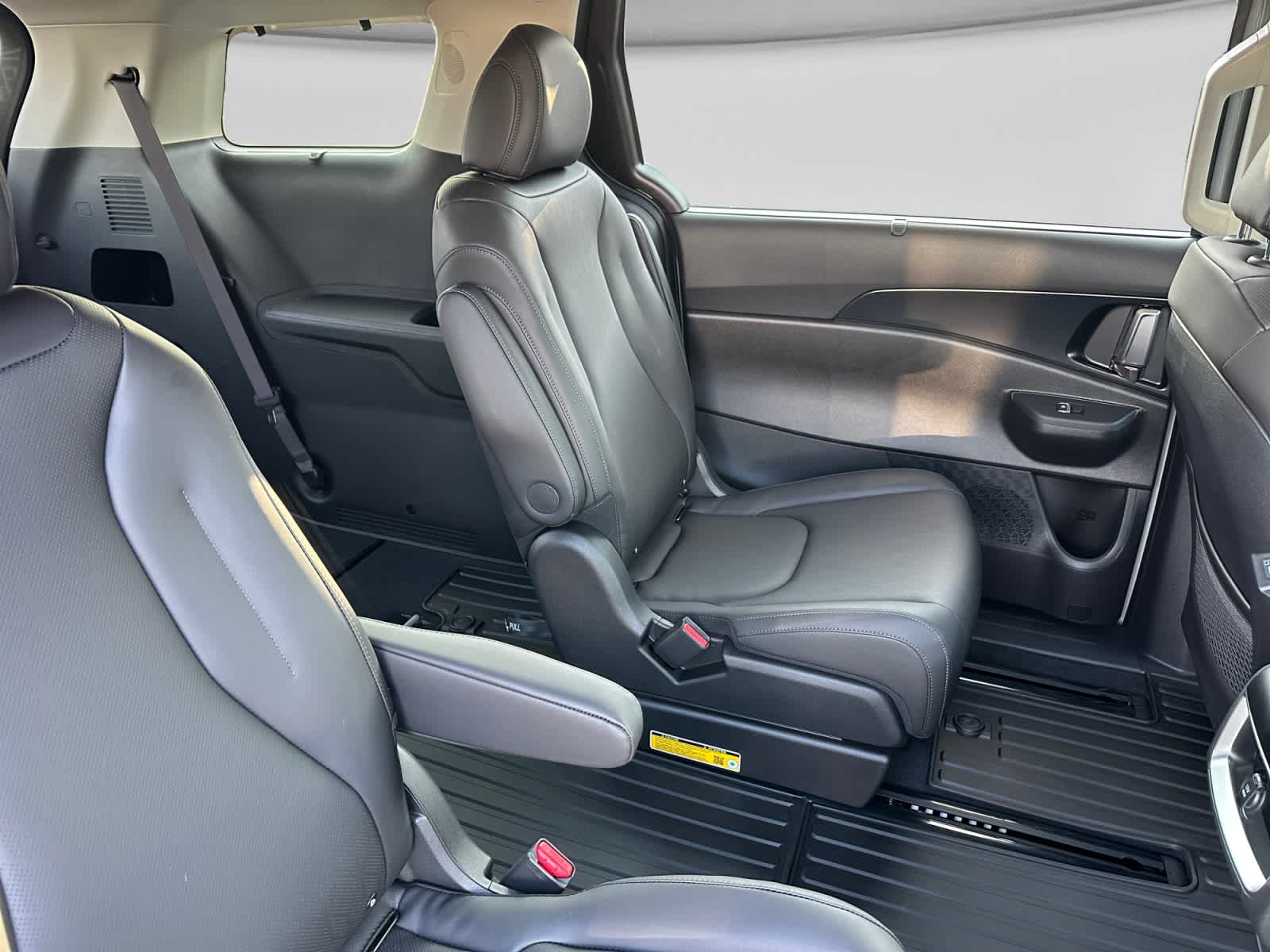 2027 Kia Carnival EX