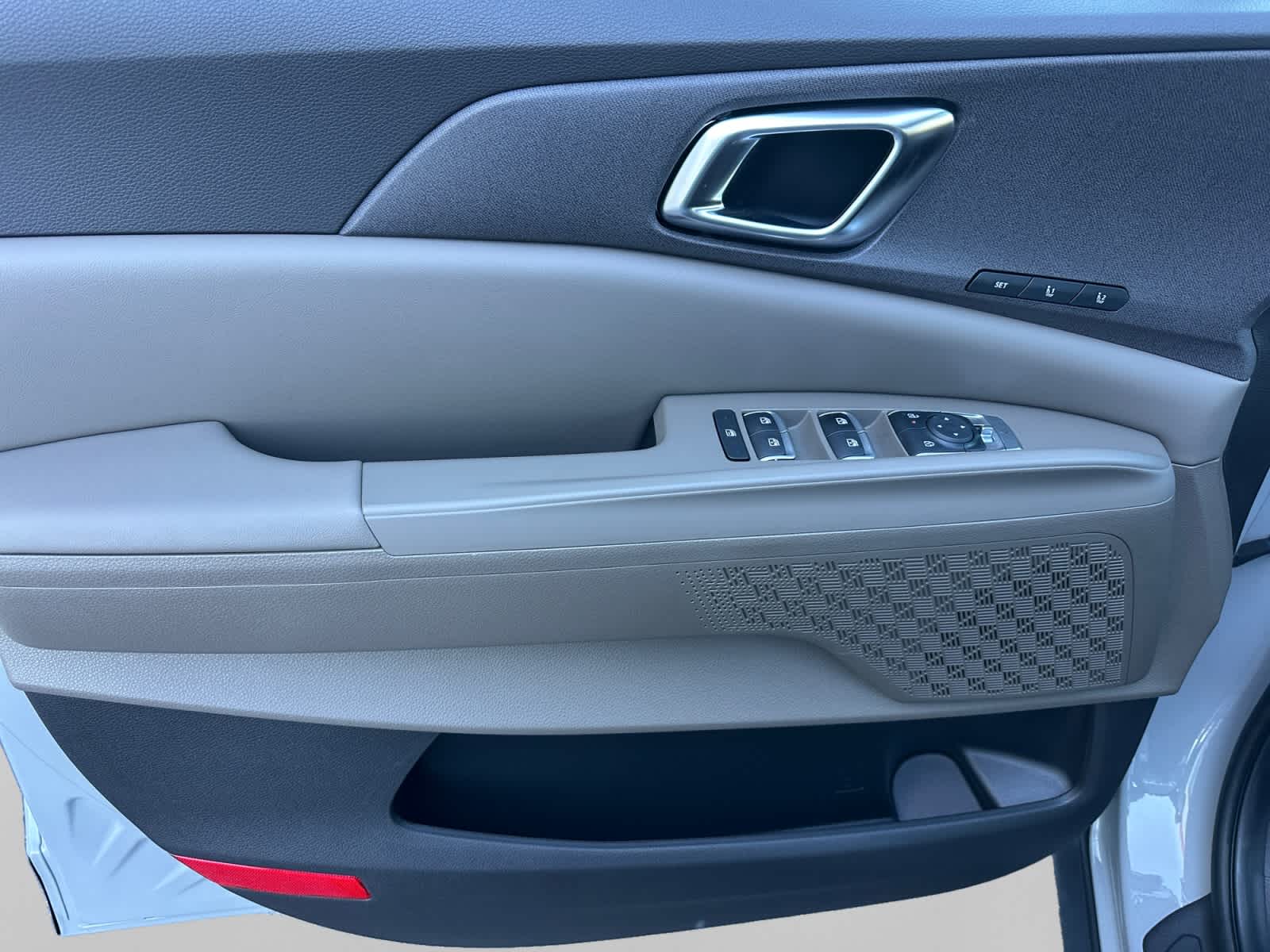 2027 Kia Carnival Hybrid EX