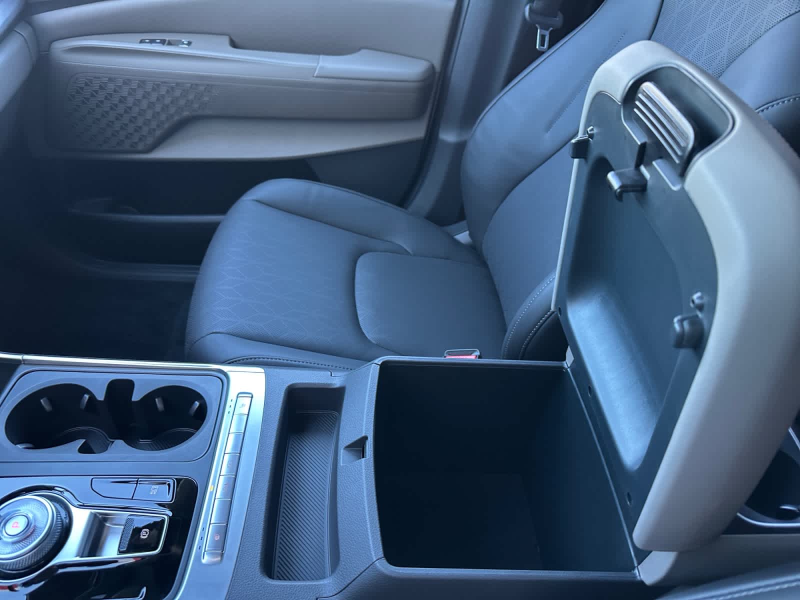 2027 Kia Carnival Hybrid EX