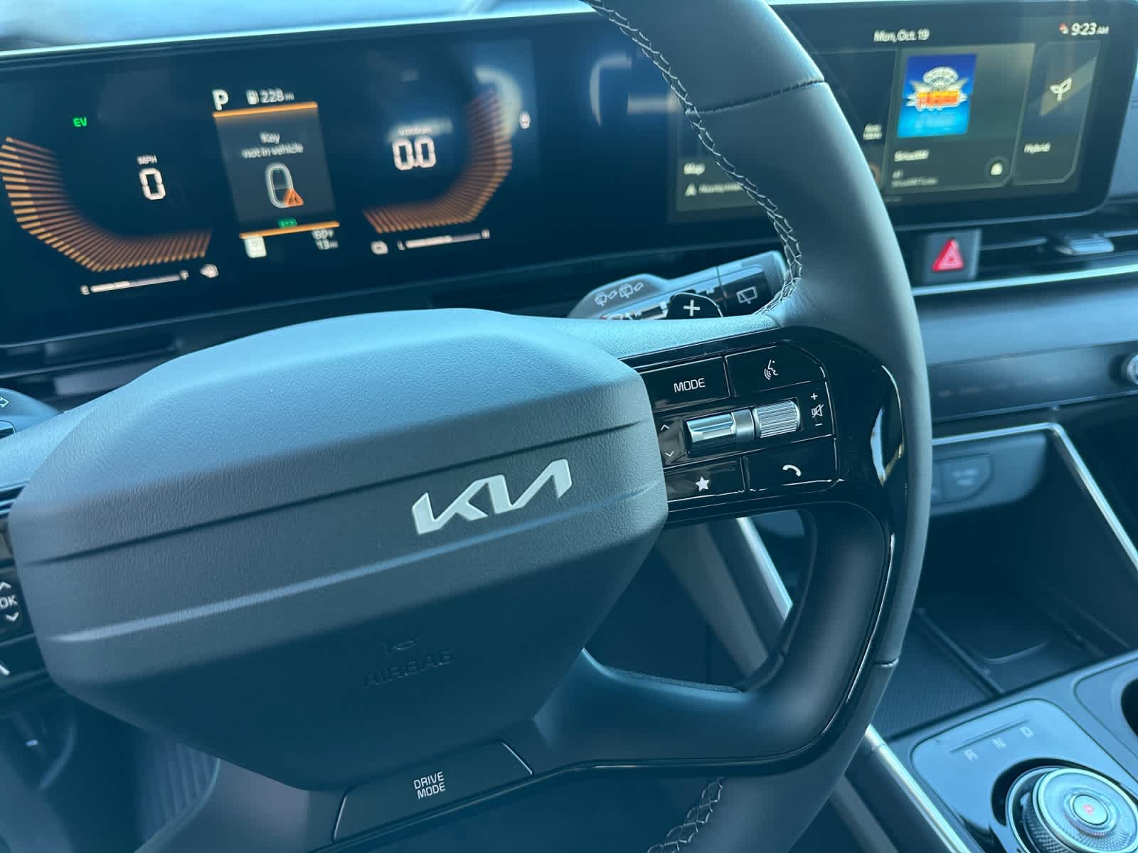 2027 Kia Carnival Hybrid EX