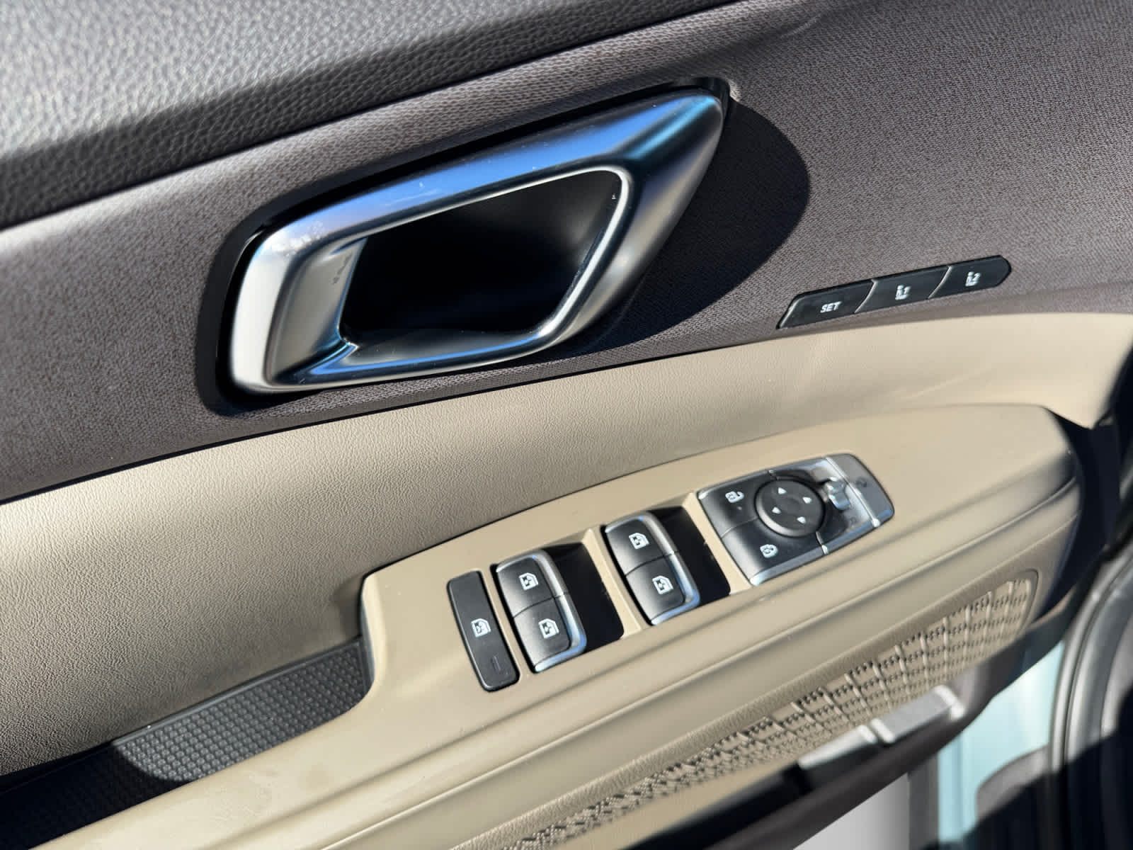 2027 Kia Carnival Hybrid EX