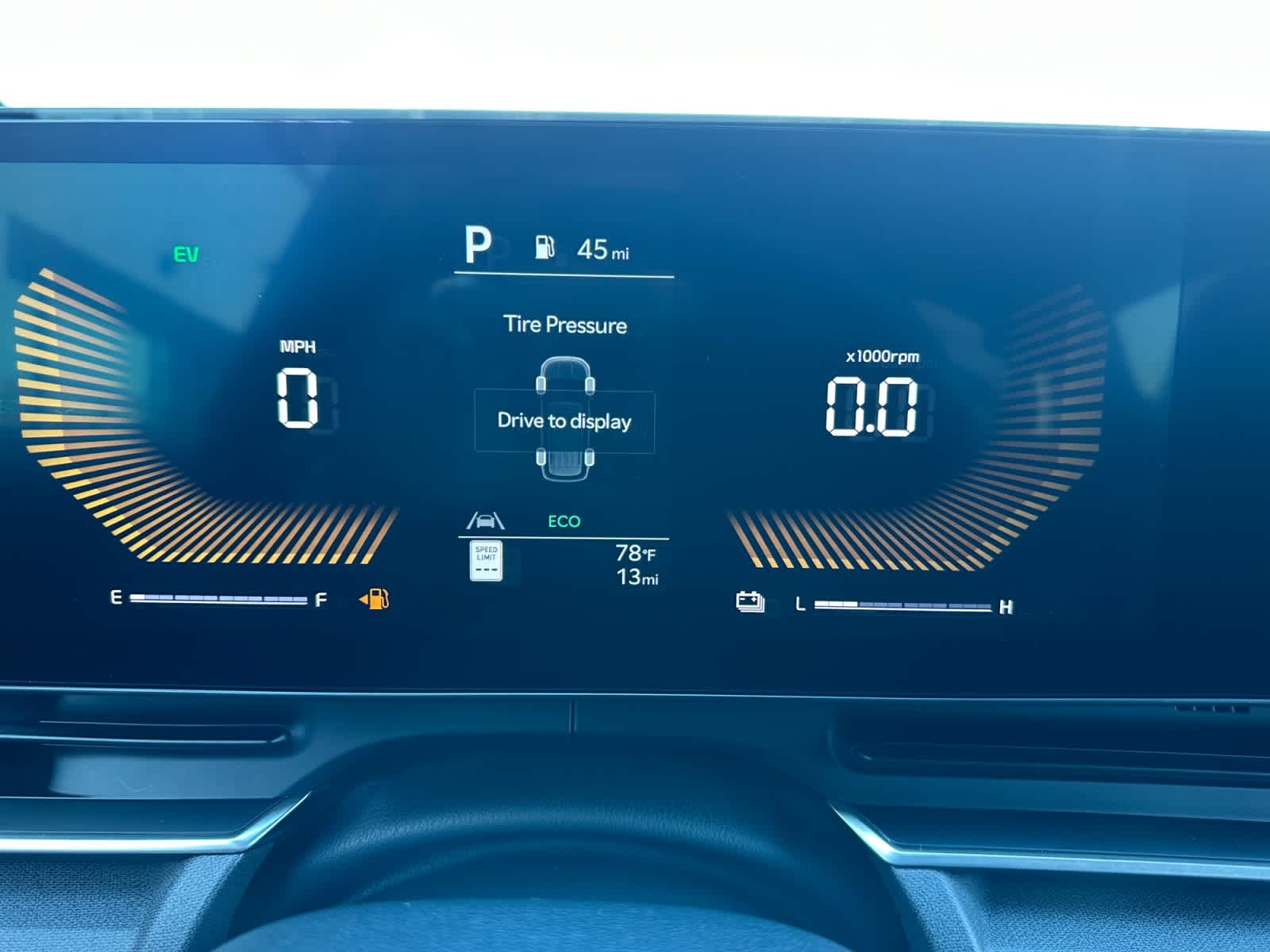 2027 Kia Carnival Hybrid EX