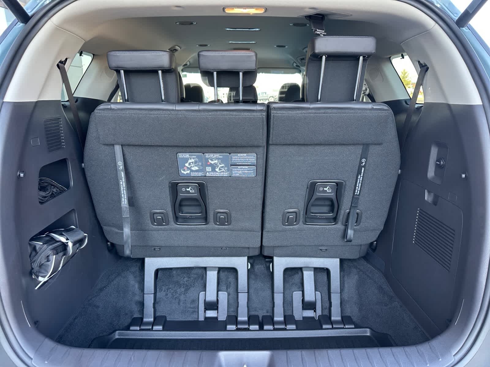 2027 Kia Carnival Hybrid EX