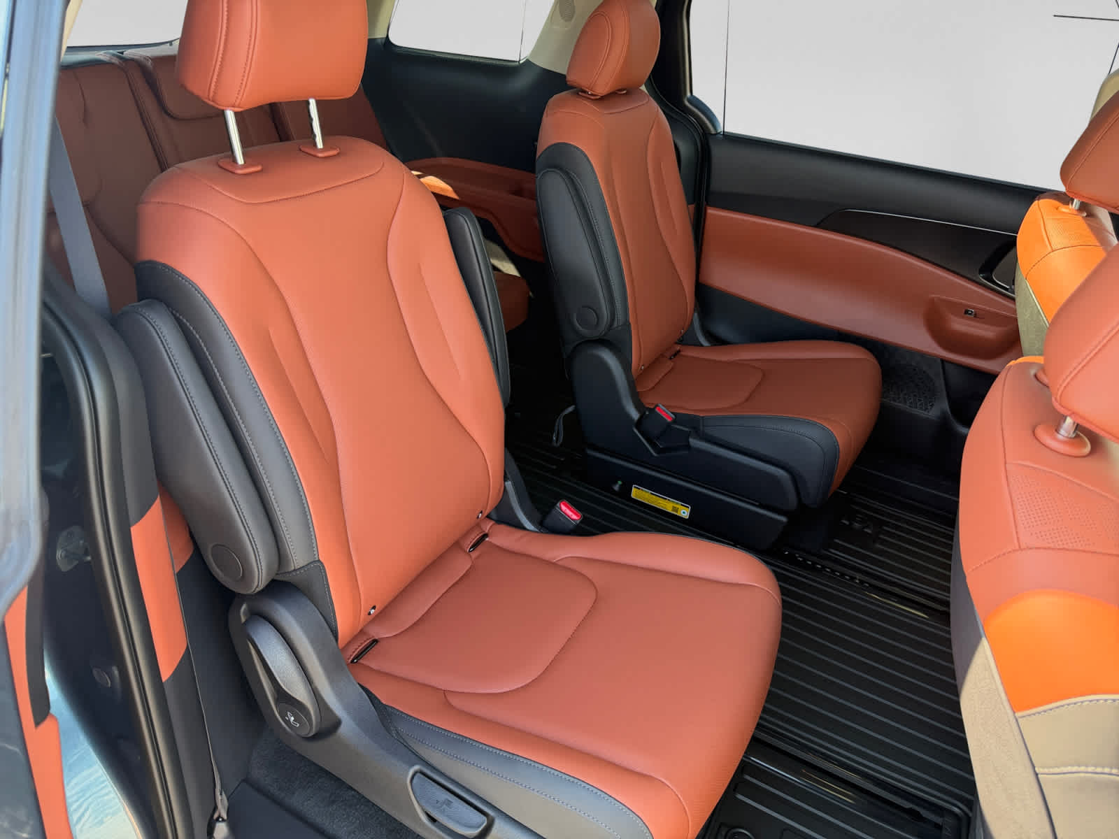 2027 Kia Carnival SX