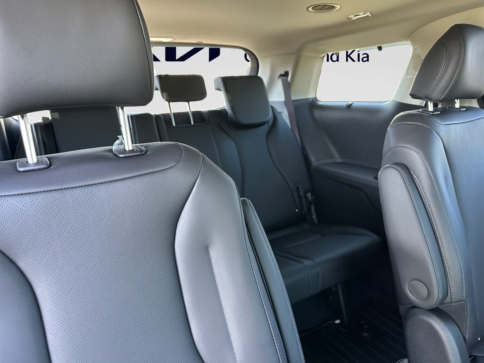 2027 Kia Carnival SX