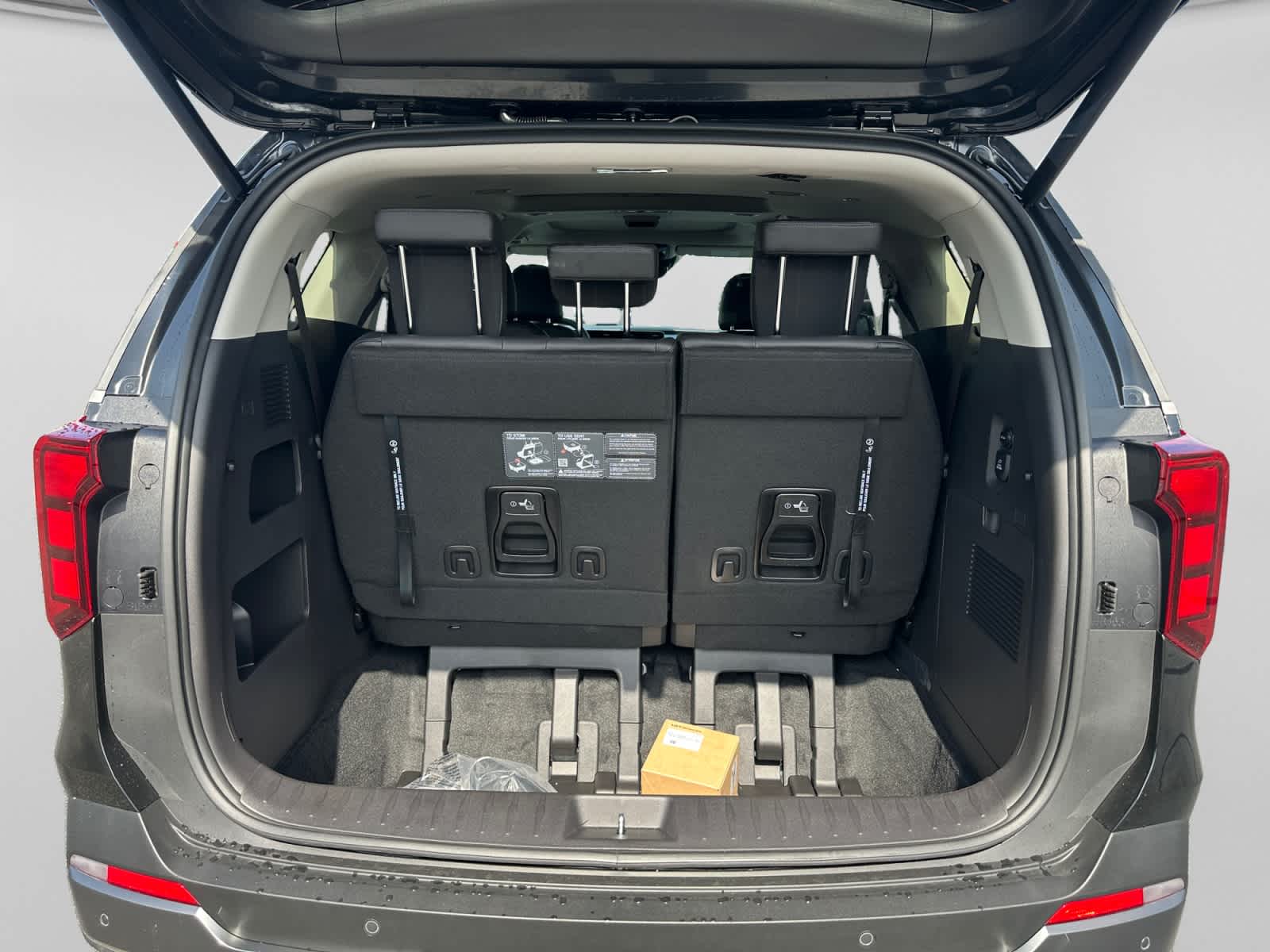 2027 Kia Carnival SX