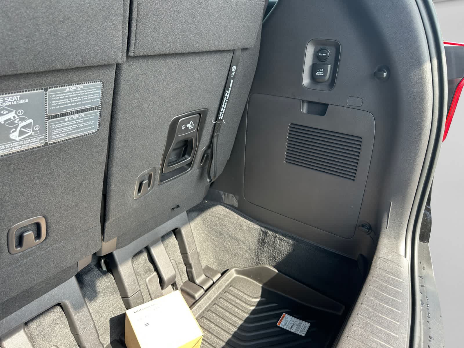 2027 Kia Carnival SX