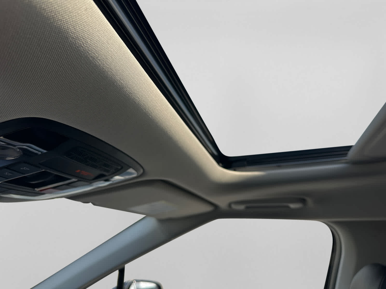 2027 Kia Carnival SX