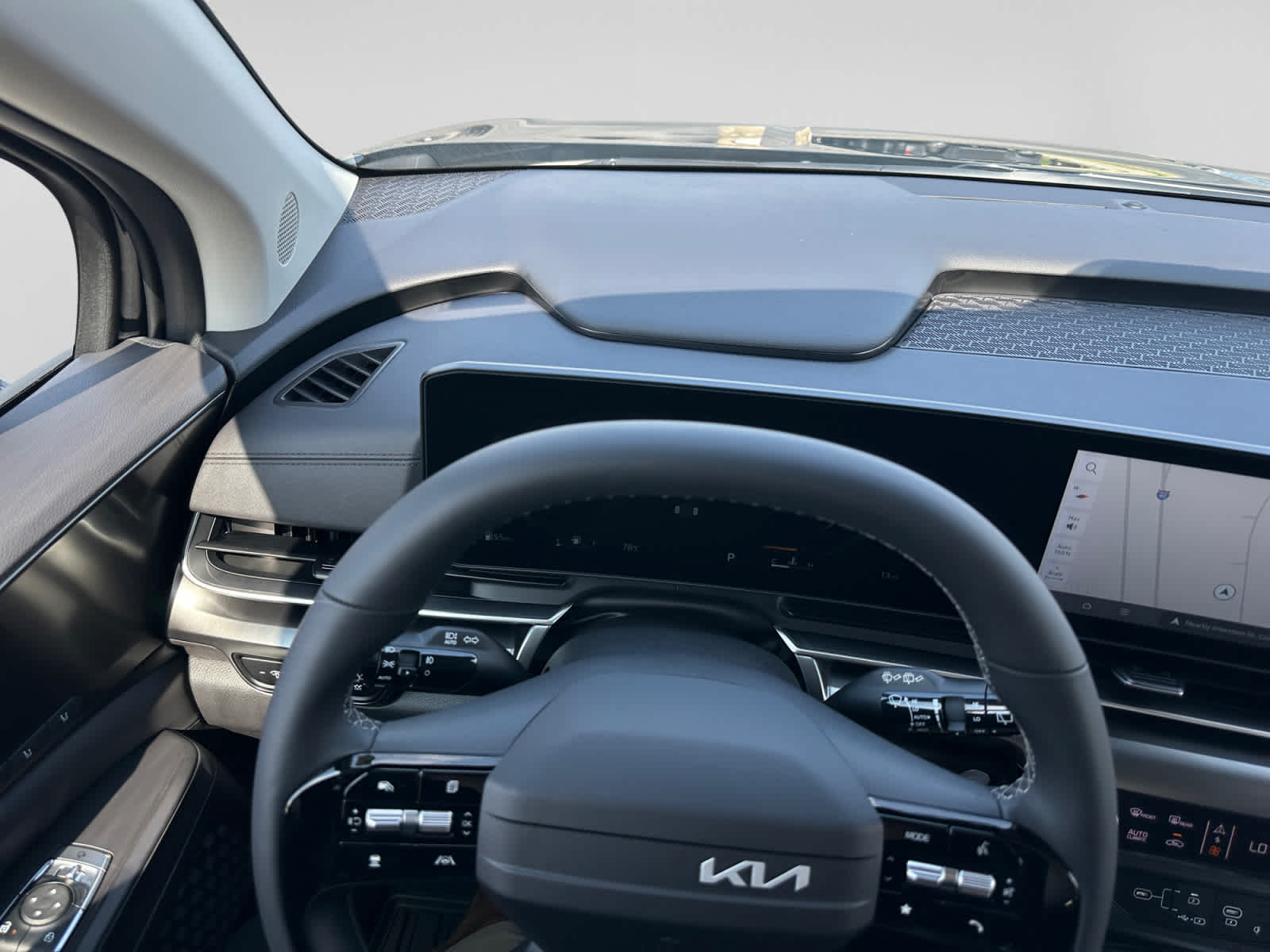 2027 Kia Carnival SX