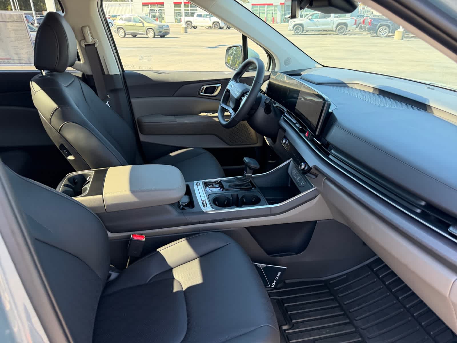 2027 Kia Carnival SX