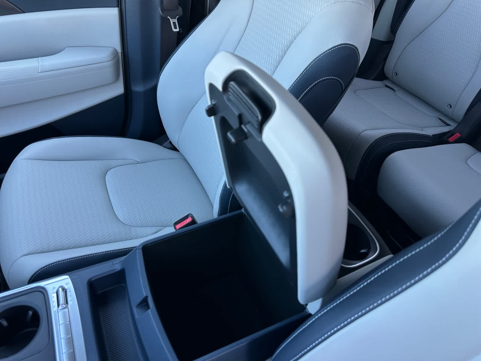 2027 Kia Carnival SX Prestige