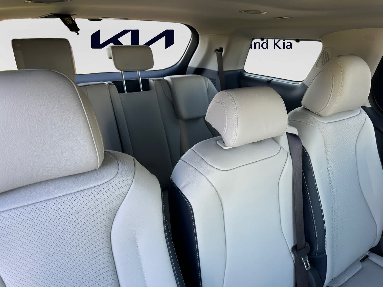 2027 Kia Carnival SX Prestige
