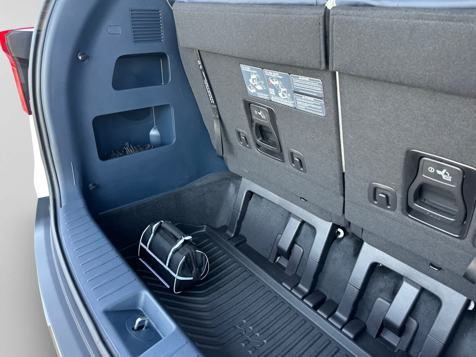 2027 Kia Carnival SX Prestige