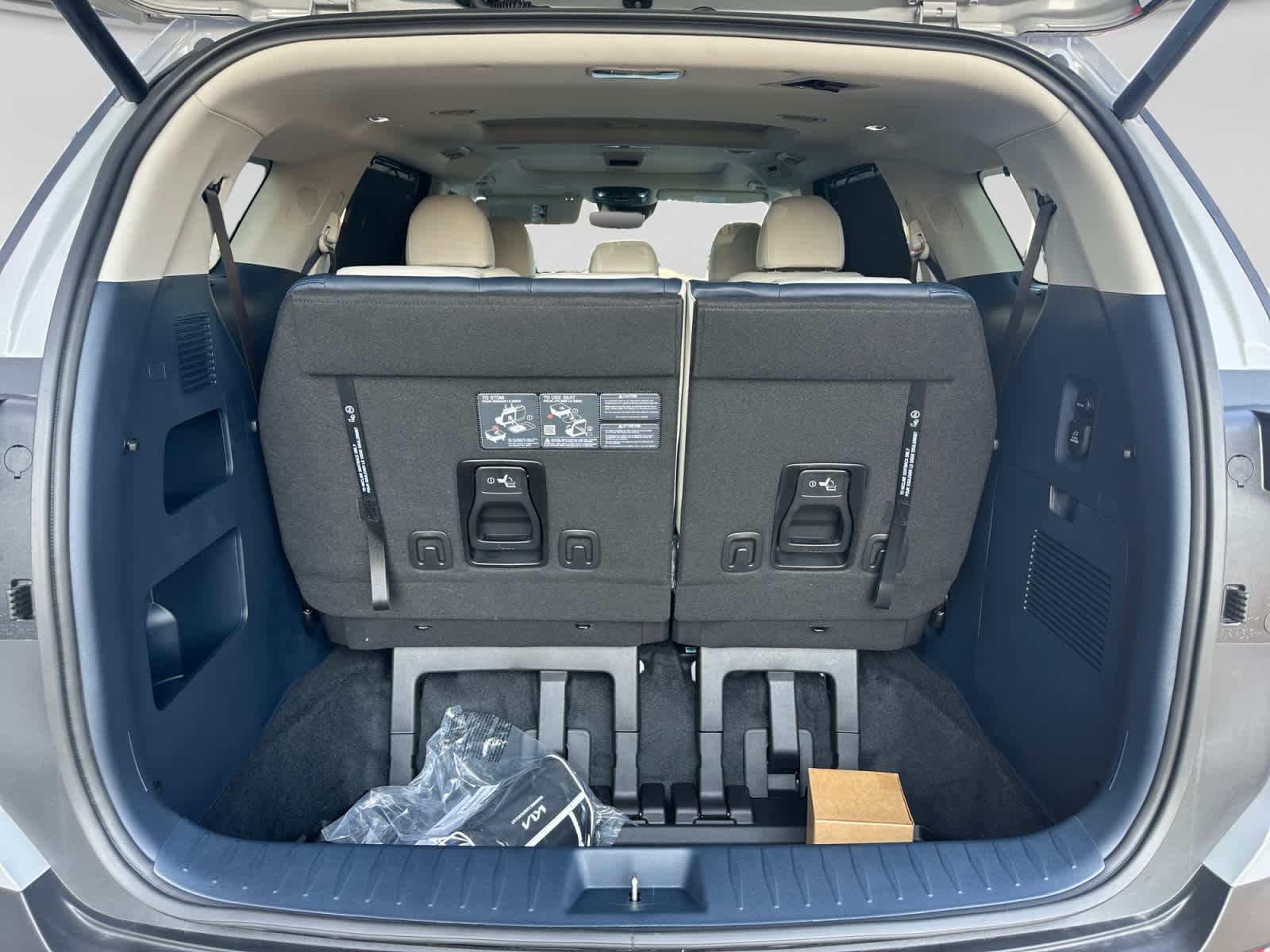 2027 Kia Carnival SX Prestige