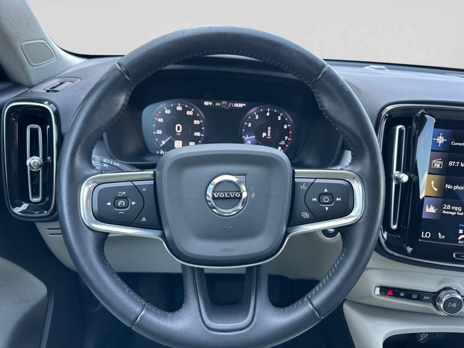 2021 Volvo XC40 Momentum
