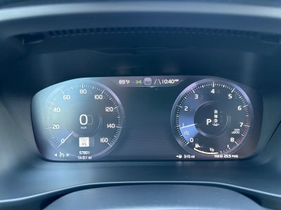 2021 Volvo XC40 Momentum