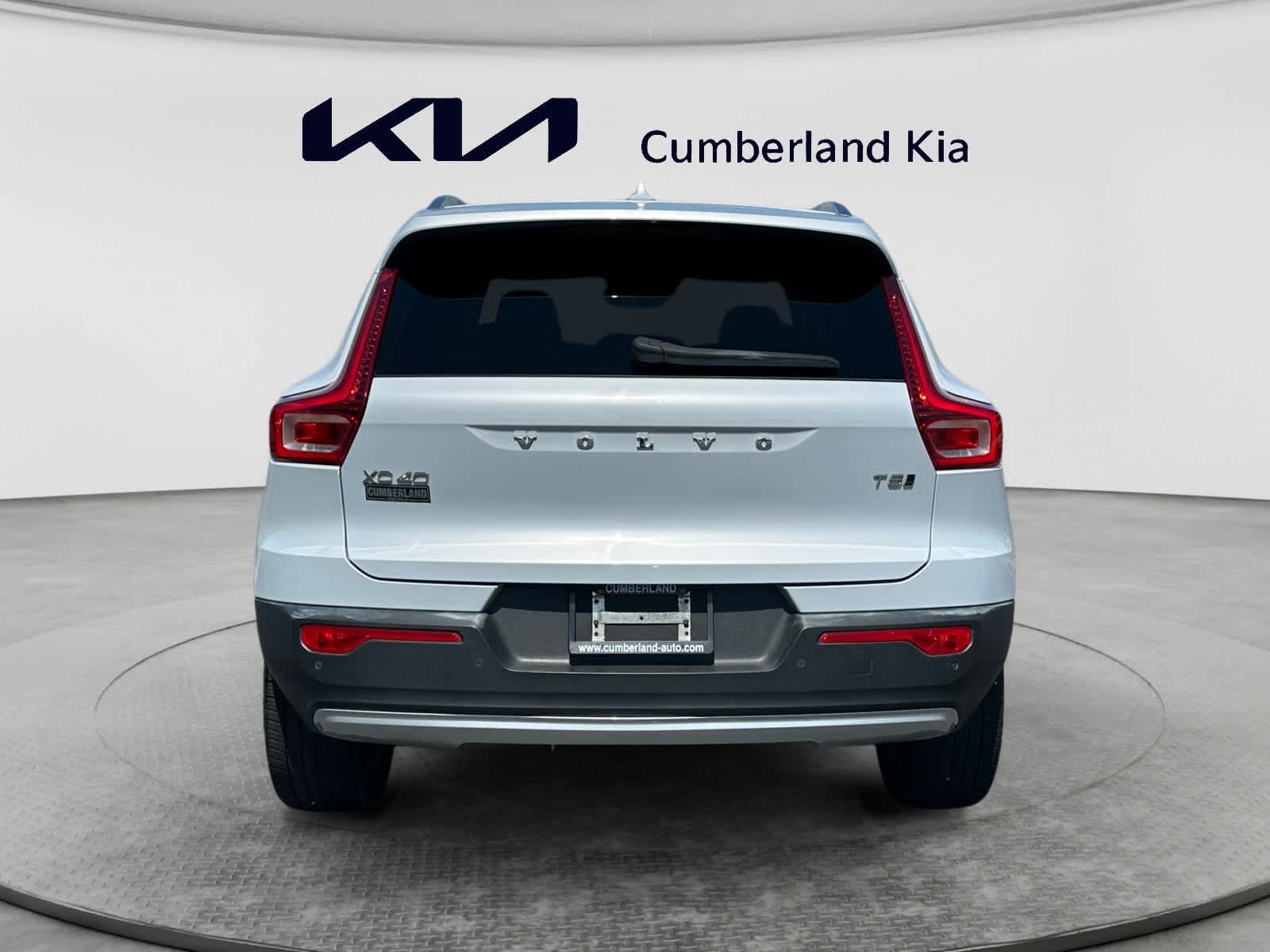 2021 Volvo XC40 Momentum
