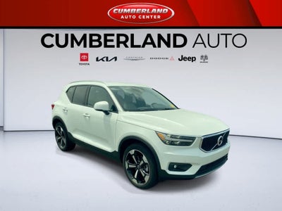 2021 Volvo XC40 Momentum
