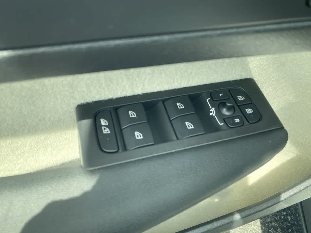 2021 Volvo XC40 Momentum