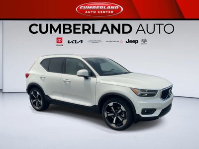 2021 Volvo XC40 Momentum