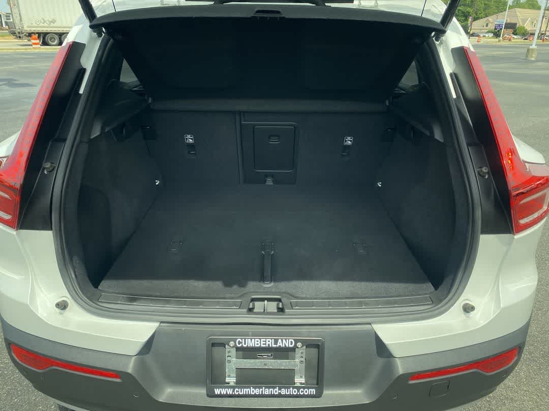 2021 Volvo XC40 Momentum