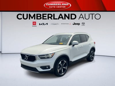 2021 Volvo XC40 Momentum