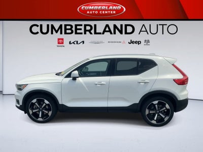 2021 Volvo XC40 Momentum